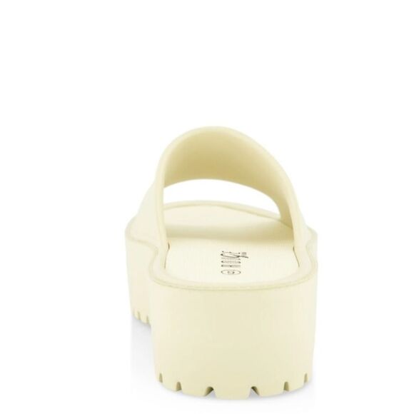 Ladie's nude platform sandals - Picture 2 of 3